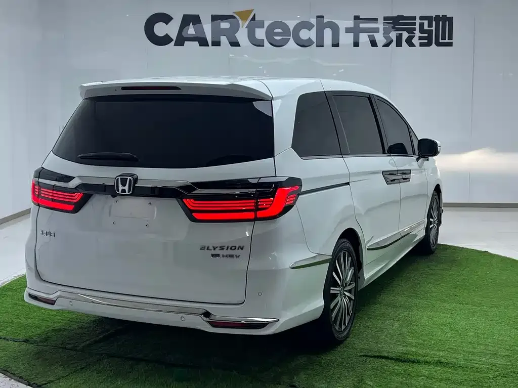Honda Elysion 2023 из CN, фото 10