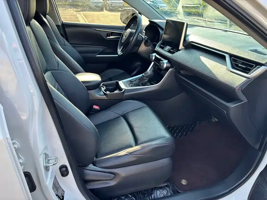 Toyota Wildlander New Energy 2022 из CN, фото 4