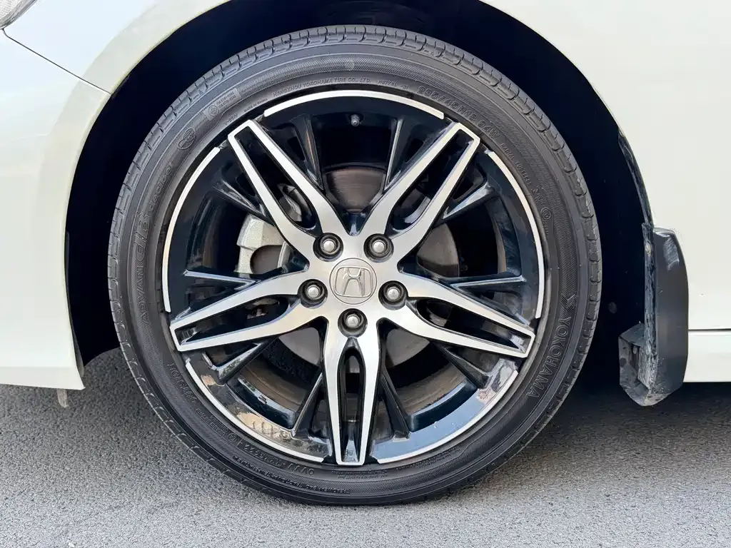 Honda Accord — фото 3