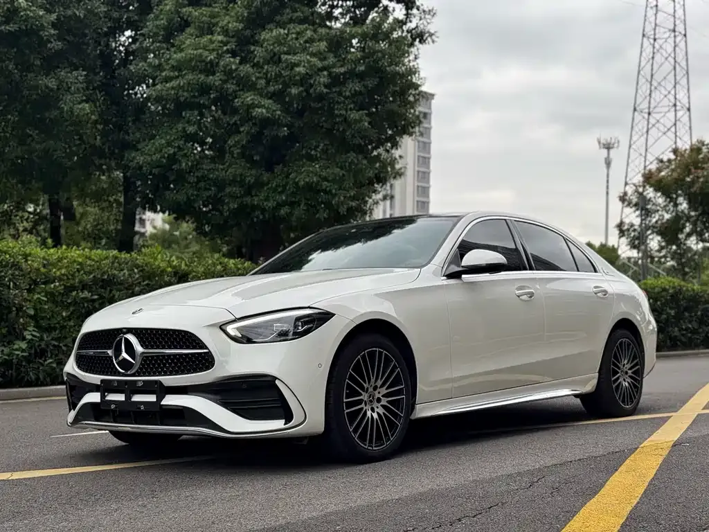 Mercedes-Benz C-Class — фото 1