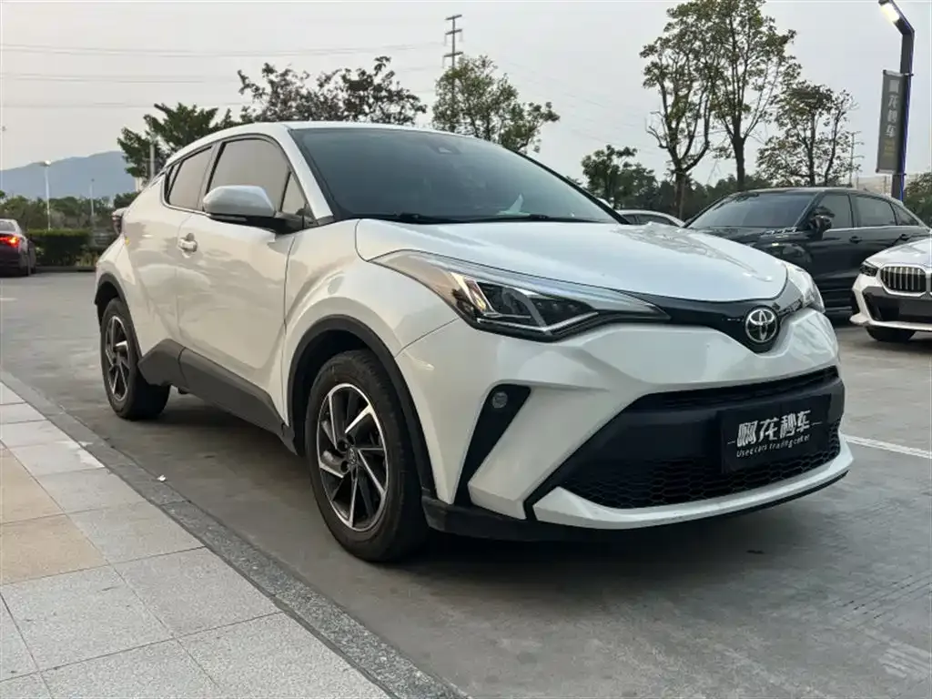 Toyota C-HR — фото 6