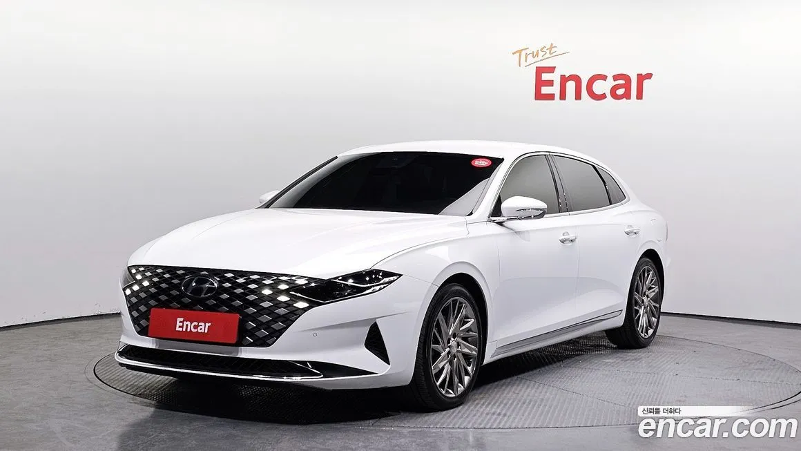 Hyundai Grandeur — фото 1