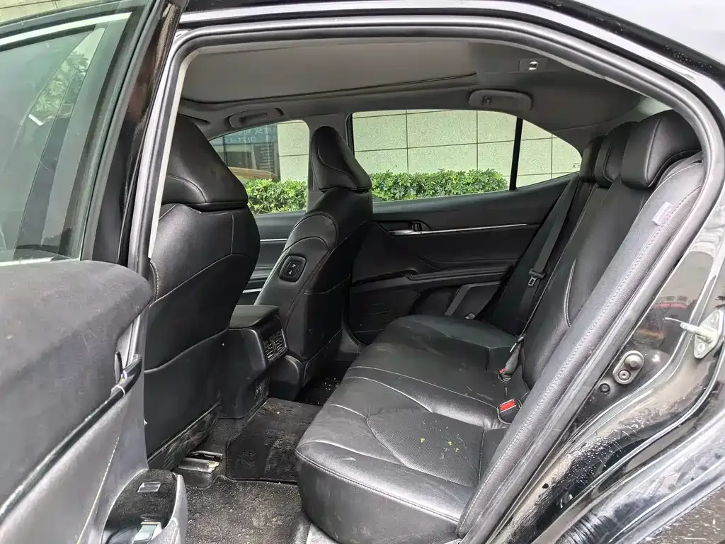 Toyota Camry 2022 из CN, фото 2