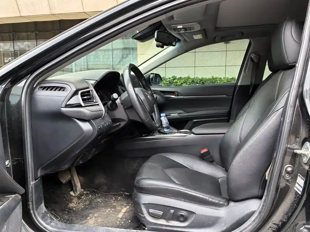 Toyota Camry 2022 из CN, фото 8