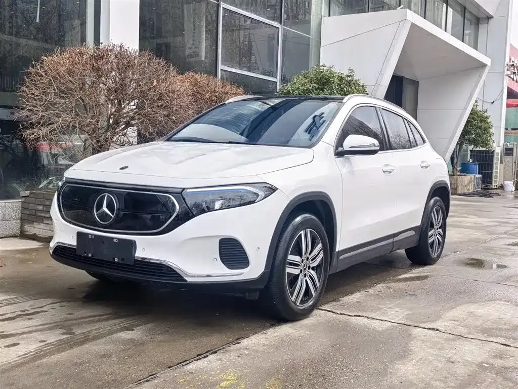 Mercedes-Benz EQA — фото 1