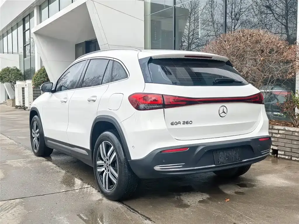Mercedes-Benz EQA — фото 4