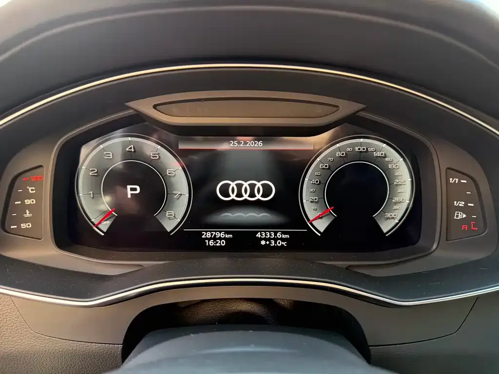 Audi A6L — фото 10