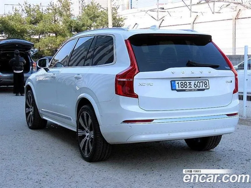 Volvo XC90 — фото 3