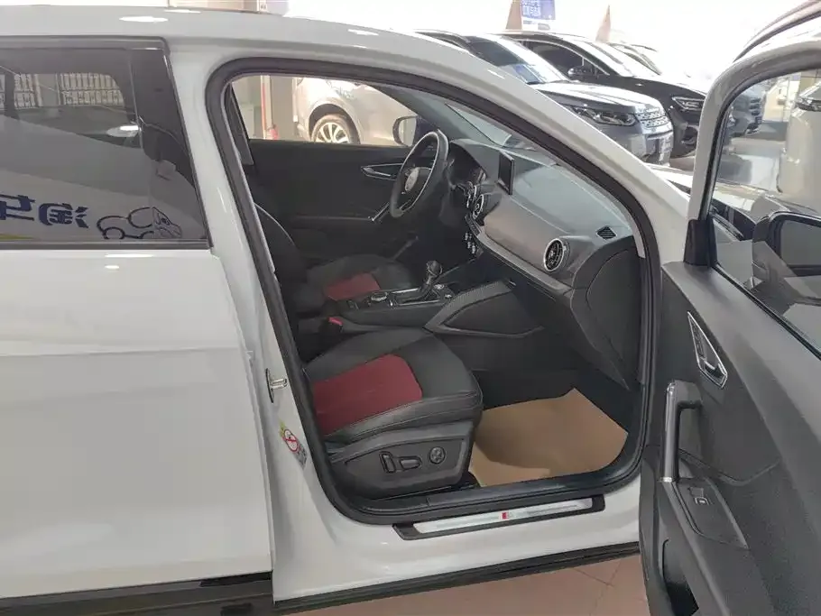 Audi Q2L 2021 из CN, фото 8