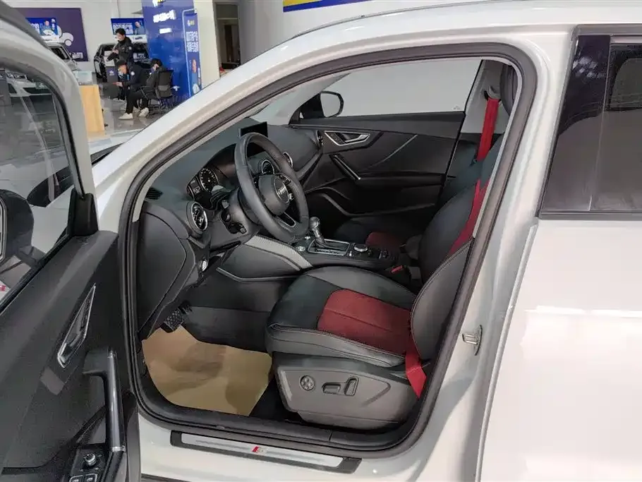 Audi Q2L 2021 из CN, фото 5