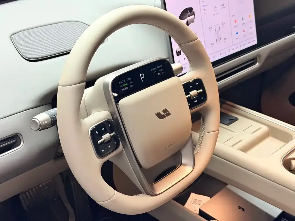 Li Auto i6 — фото 7