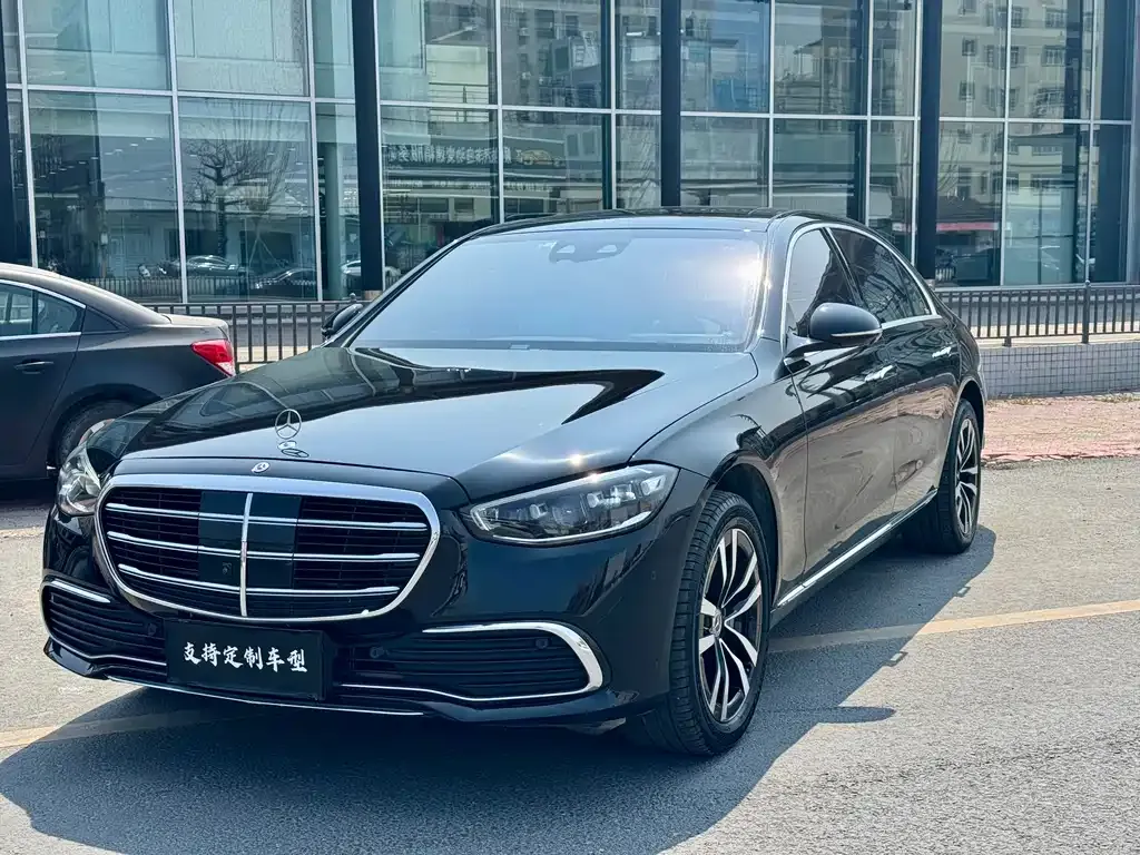 Mercedes-Benz S-Class — фото 1