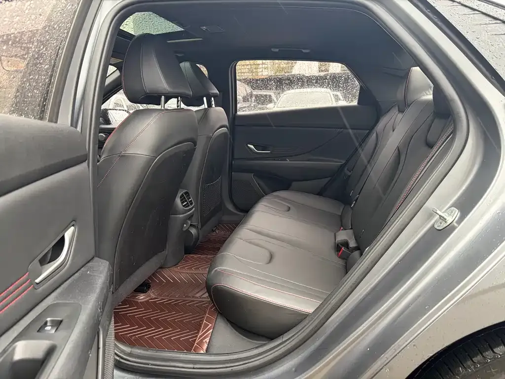 Hyundai Elantra 2022 из CN, фото 3