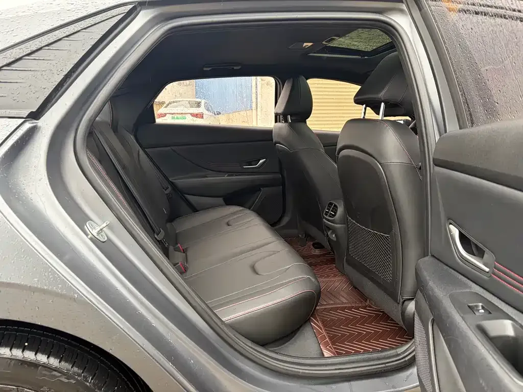 Hyundai Elantra 2022 из CN, фото 8