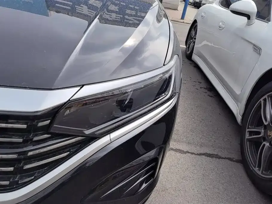 Volkswagen Passat 2023 из CN, фото 9