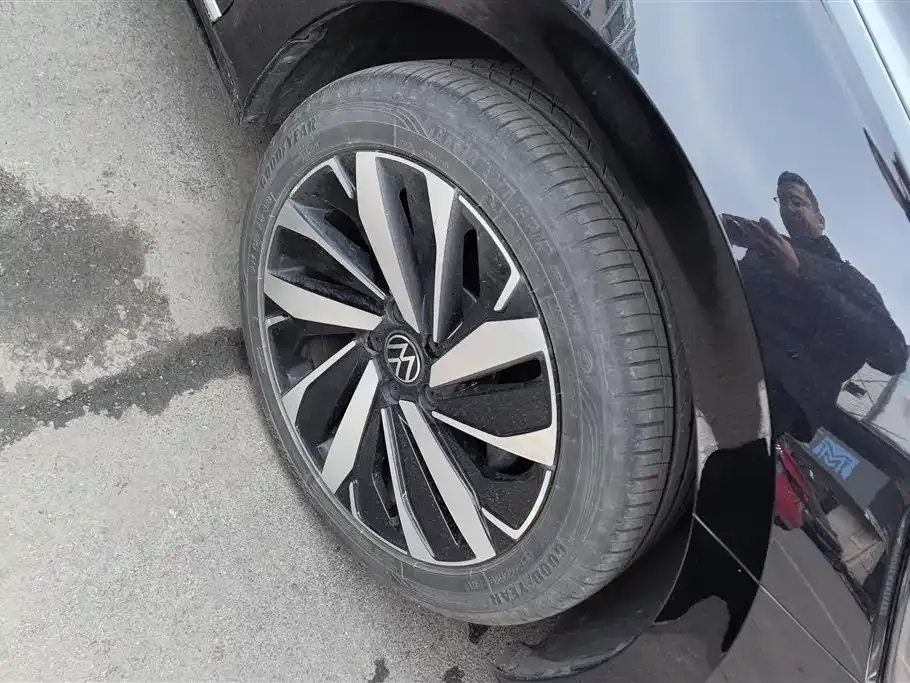 Volkswagen Passat 2023 из CN, фото 4