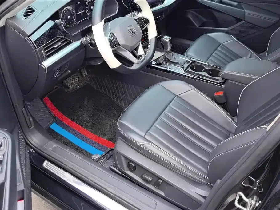 Volkswagen Passat 2023 из CN, фото 8