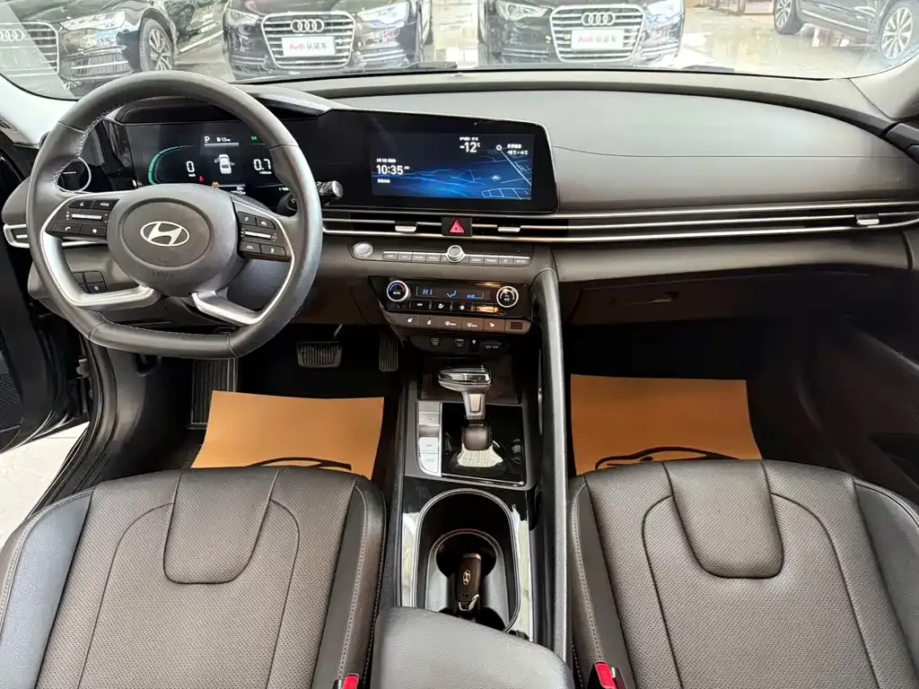Hyundai Elantra 2023 из CN, фото 8