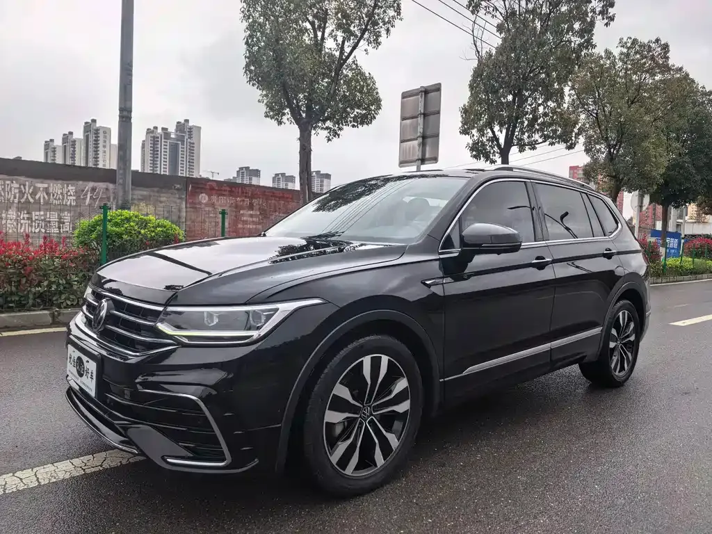 Volkswagen Tiguan L 2021 из CN, фото 1