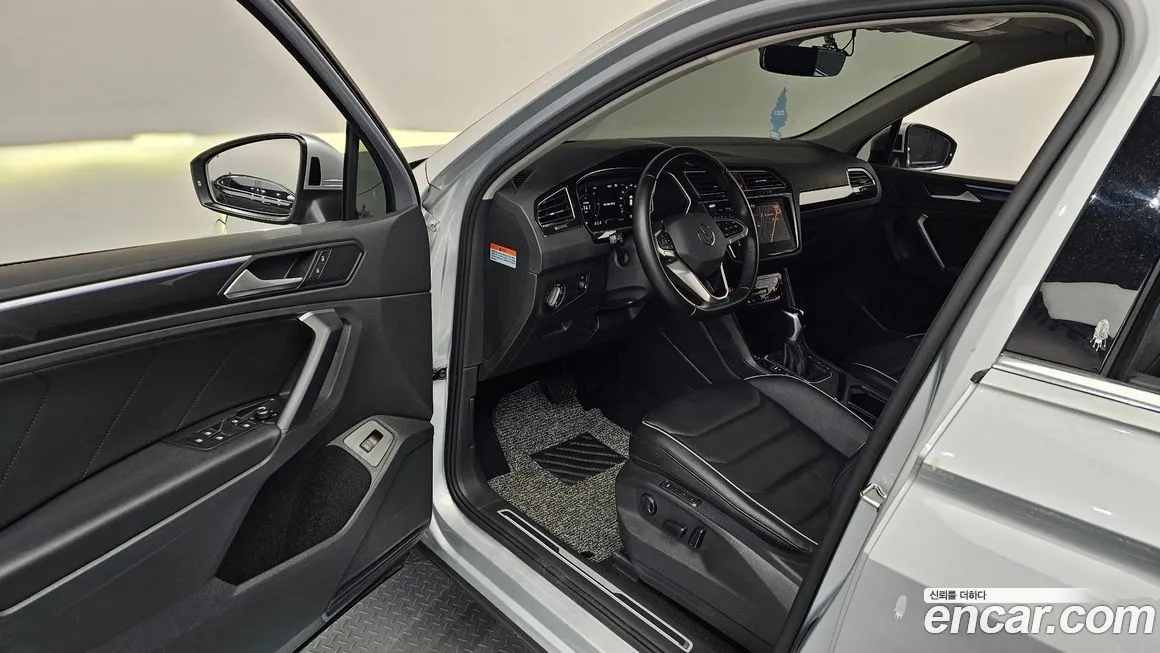 Volkswagen Tiguan 2023 из KR, фото 6