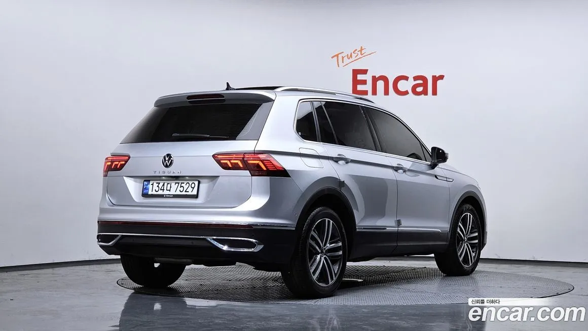 Volkswagen Tiguan 2023 из KR, фото 10