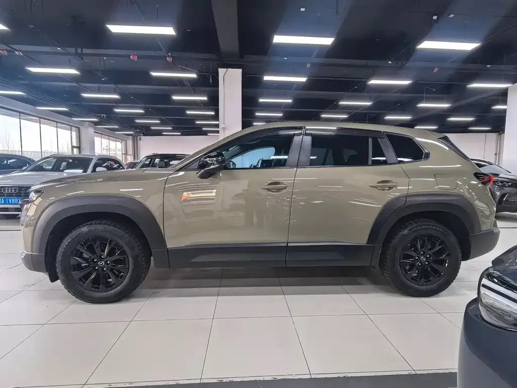 Mazda CX-50 2023 из CN, фото 3