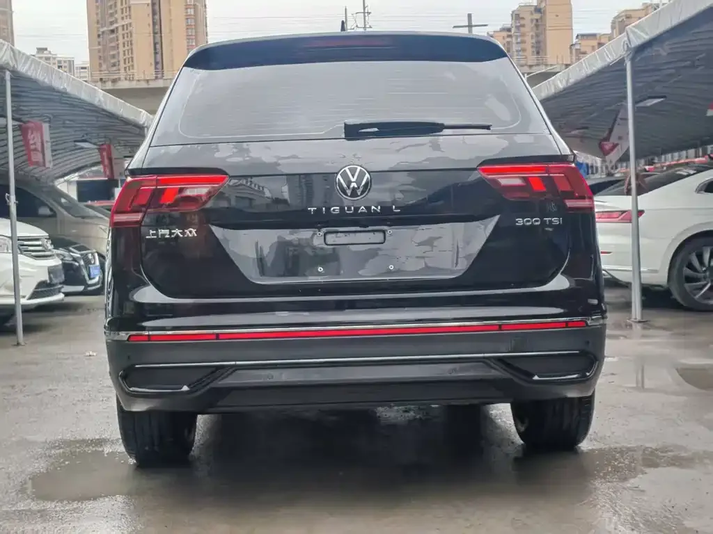 Volkswagen Tiguan L — фото 5