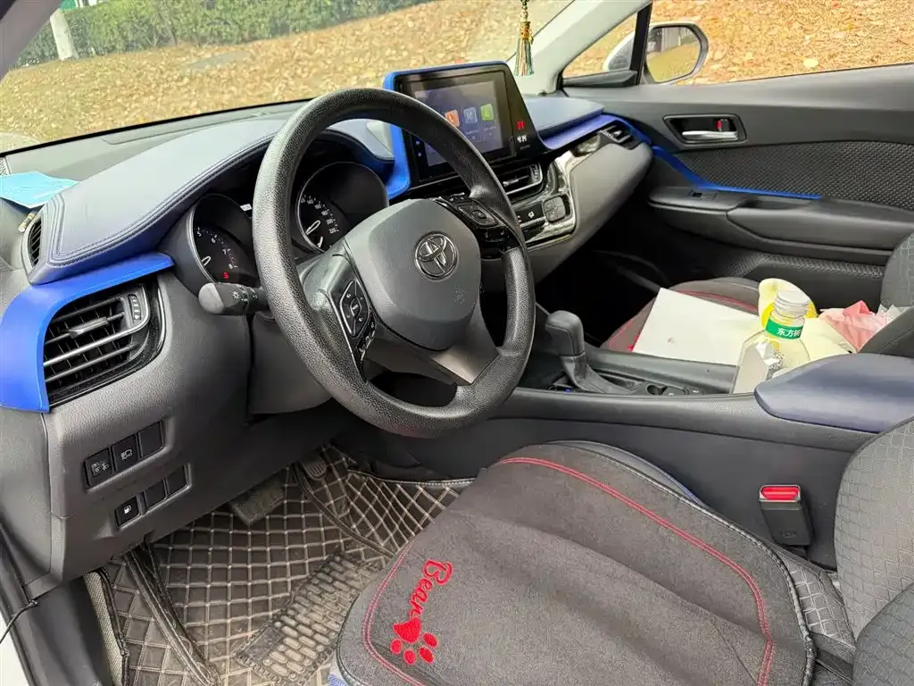 Toyota C-HR — фото 9
