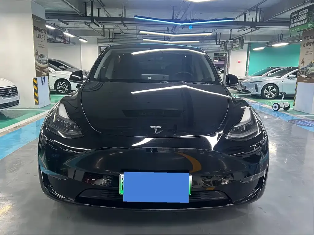 Tesla Model Y — фото 9