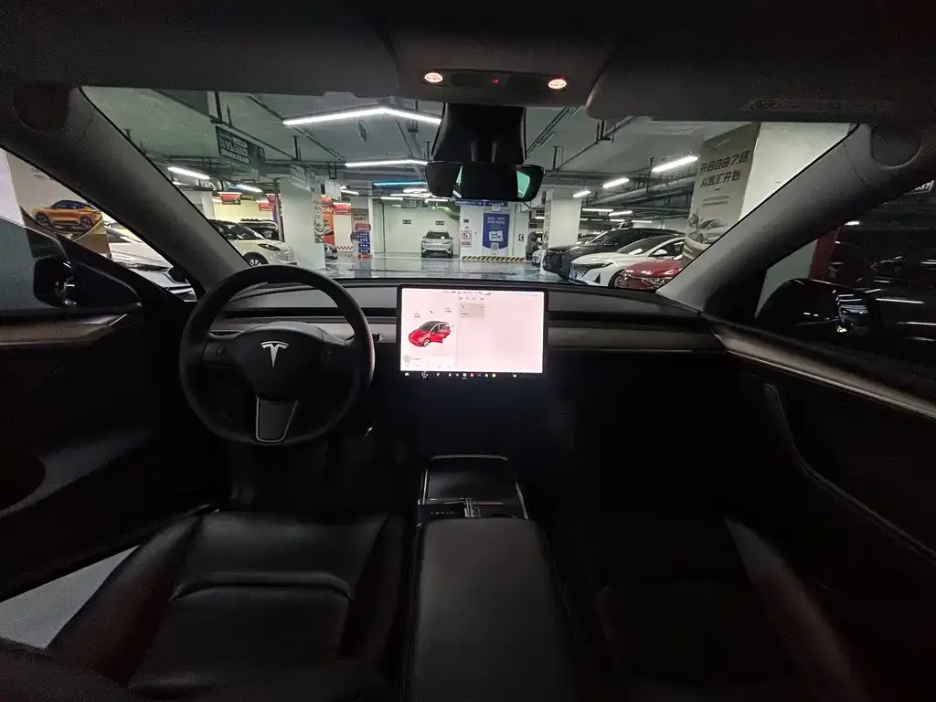 Tesla Model Y — фото 7