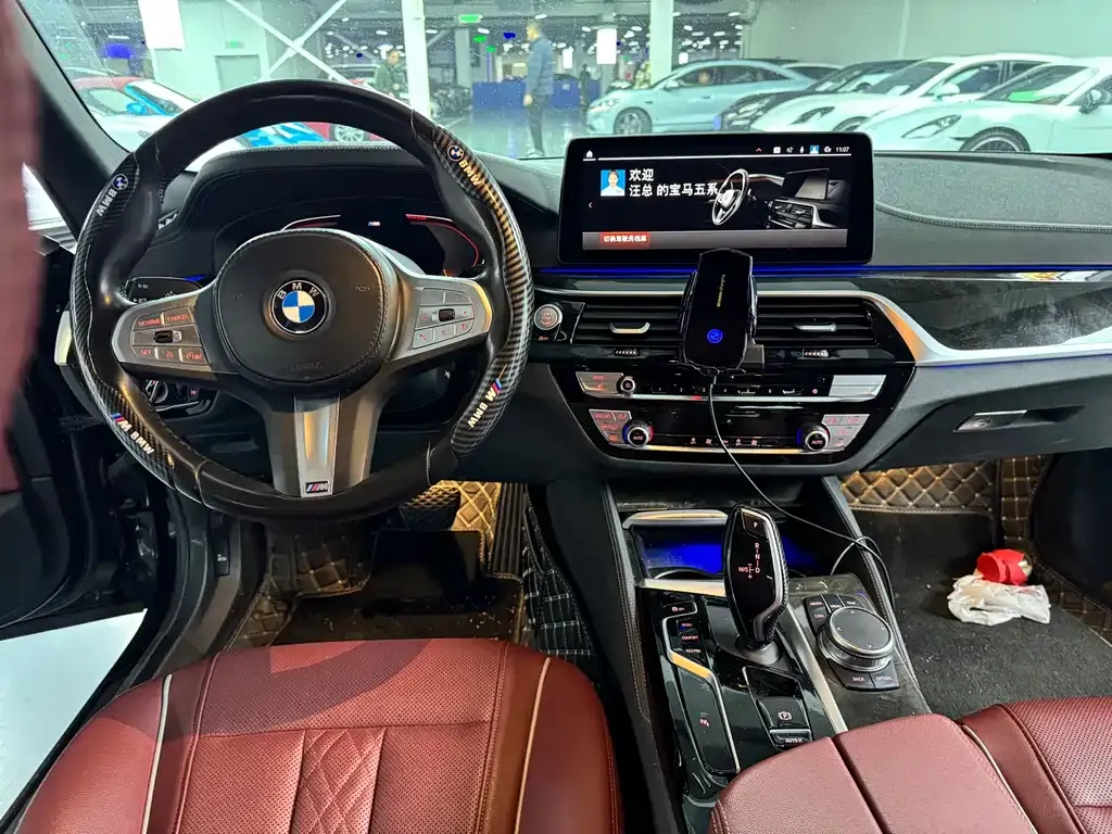 BMW 5 Series 2023 из CN, фото 4