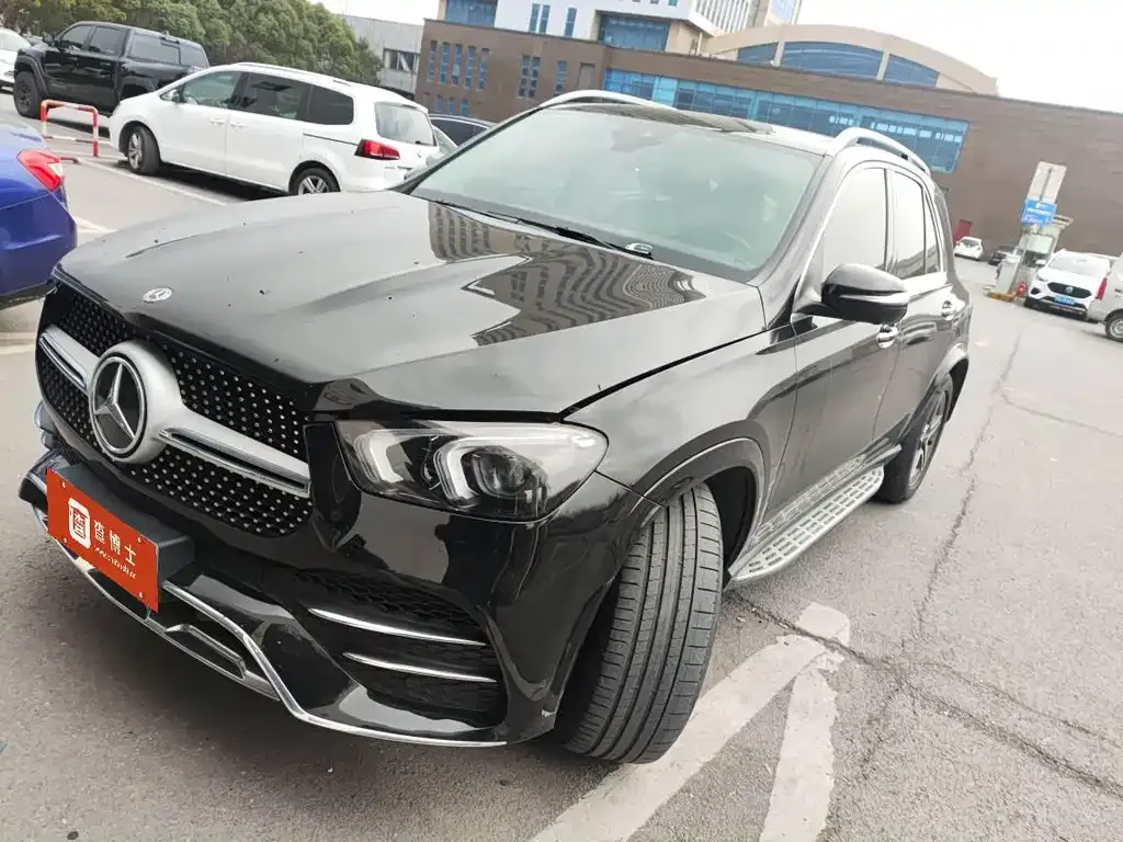 Mercedes-Benz GLE — фото 1