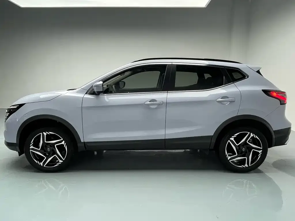 Nissan Qashqai — фото 4