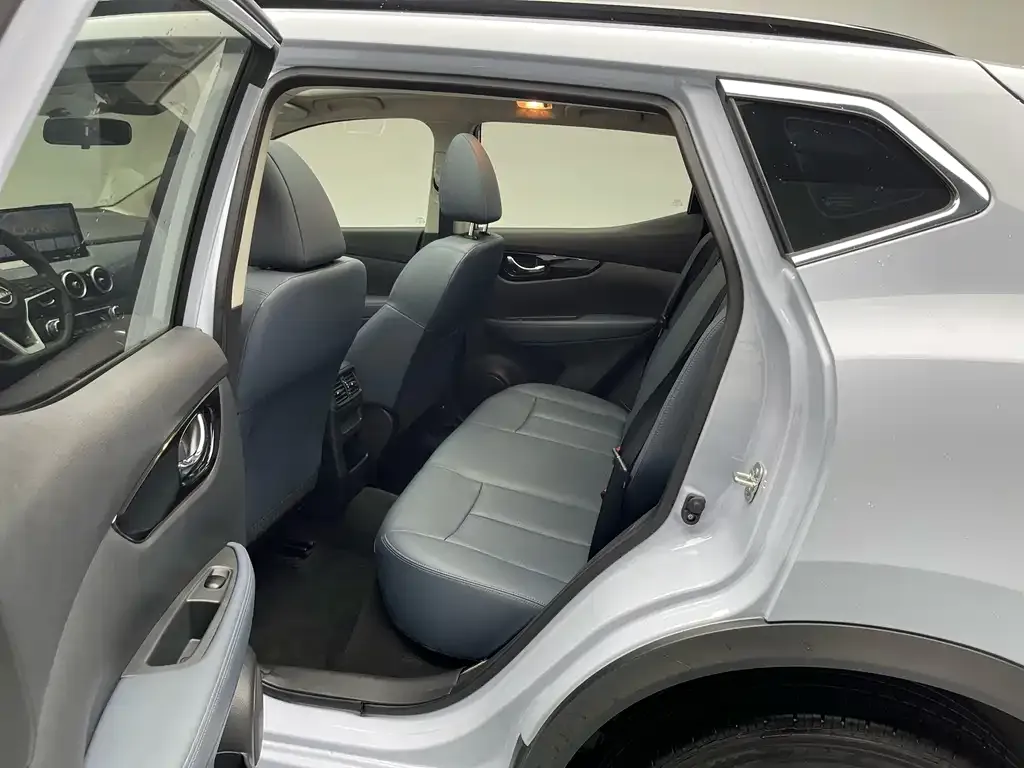 Nissan Qashqai — фото 10