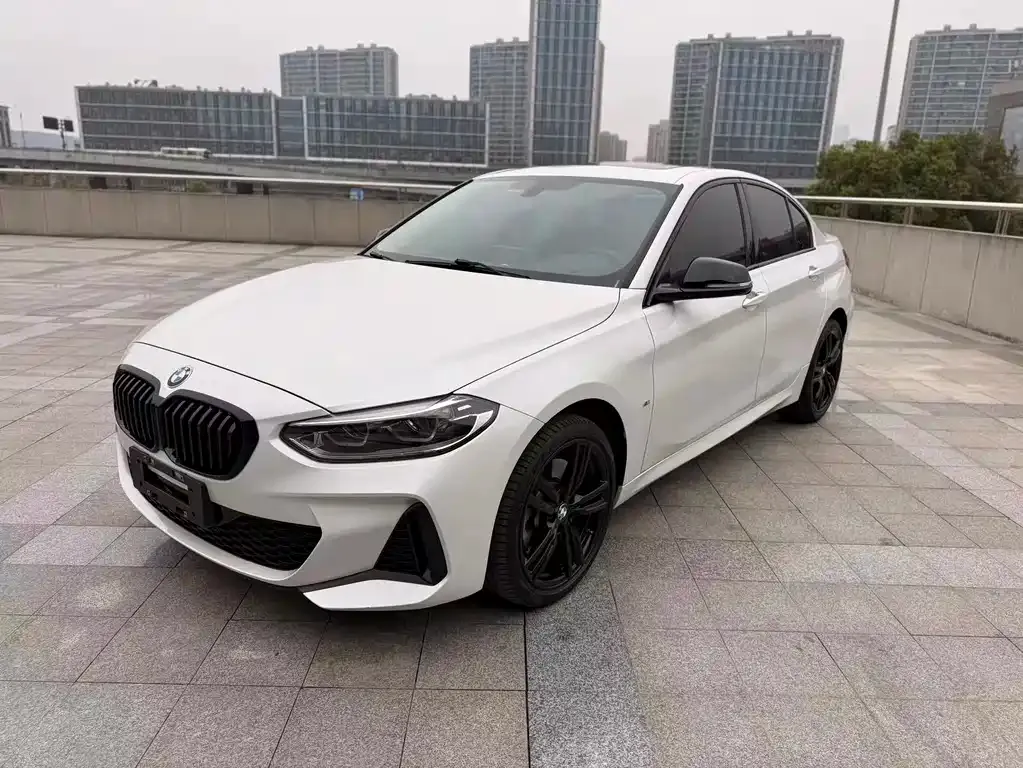 BMW 1 Series — фото 1
