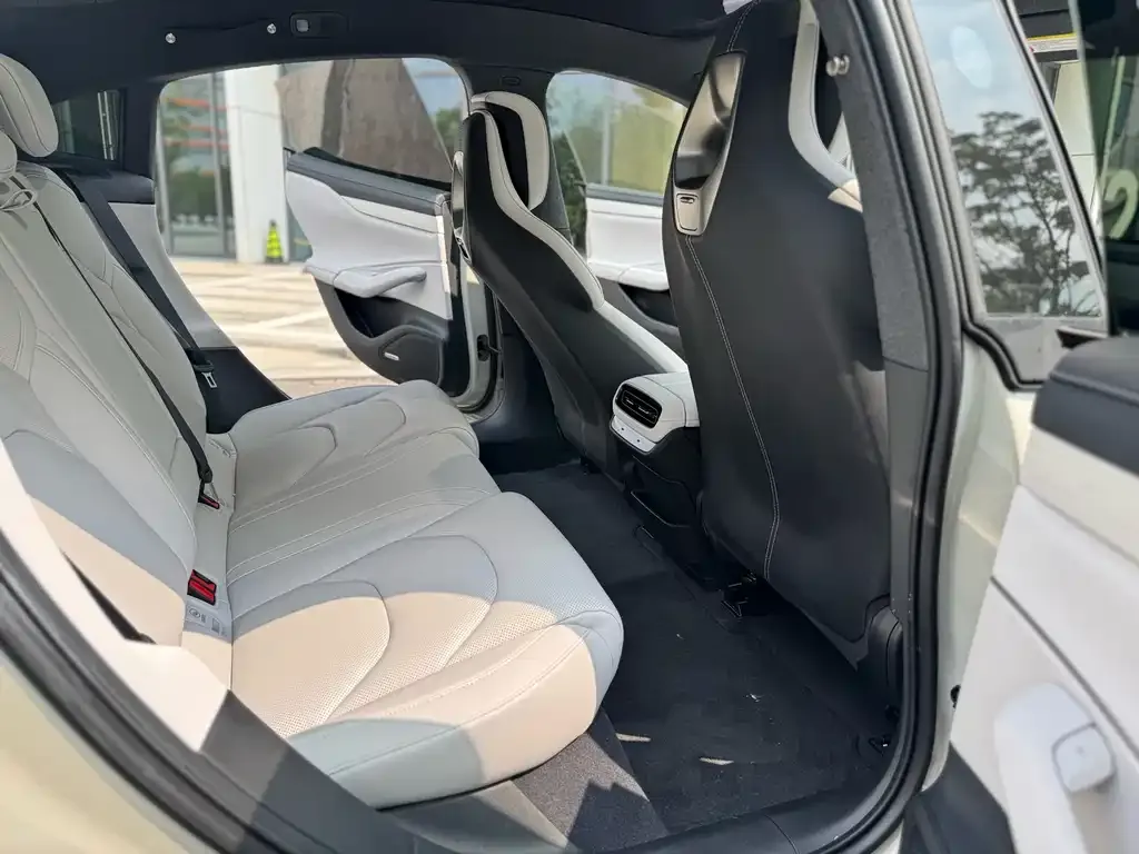 Xiaomi SU7 2024 из CN, фото 8