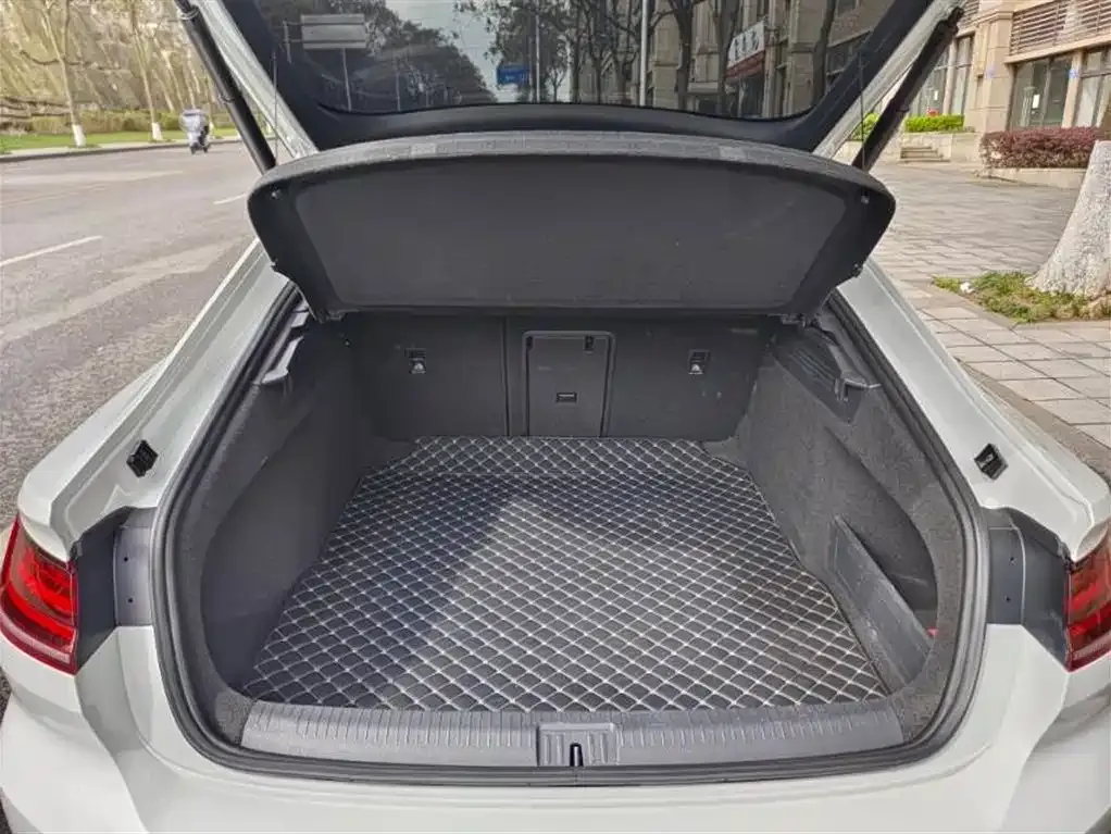 Volkswagen CC 2021 из CN, фото 3