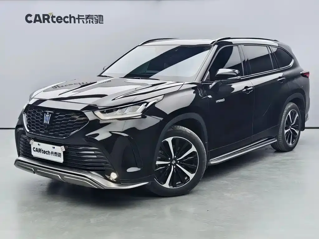 Toyota Crown Kluger 2024 из CN, фото 1