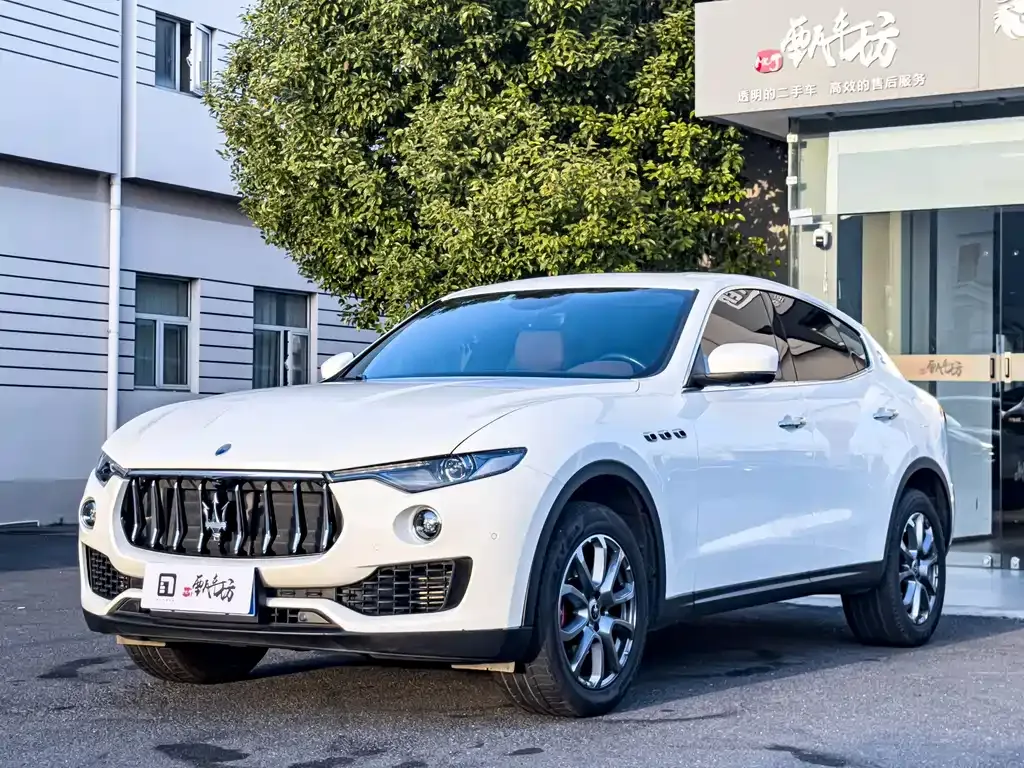 Maserati Levante — фото 9
