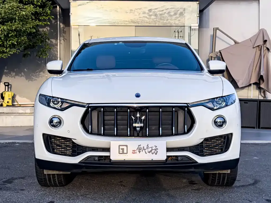 Maserati Levante — фото 7