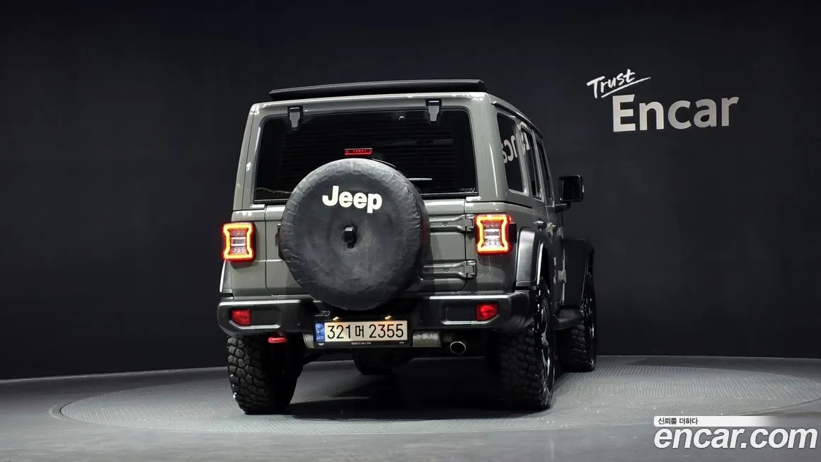 Jeep Wrangler 2022 из KR, фото 3