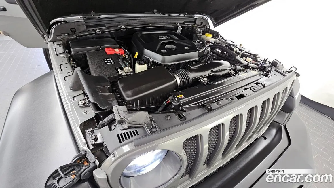Jeep Wrangler 2022 из KR, фото 10