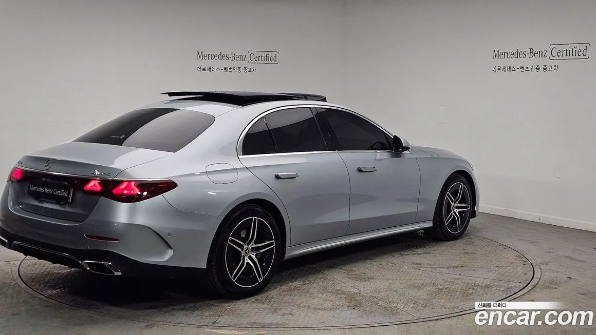 Mercedes-Benz E-Class — фото 10