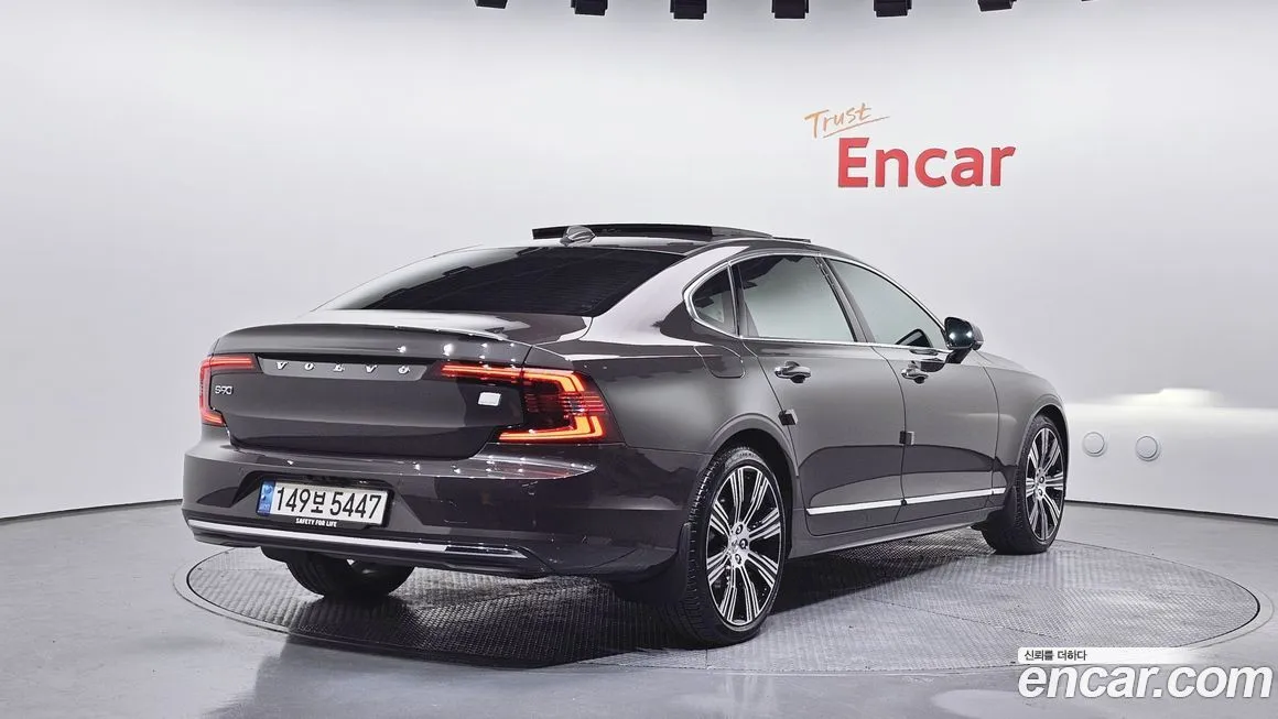 Volvo S90 2023 из KR, фото 8