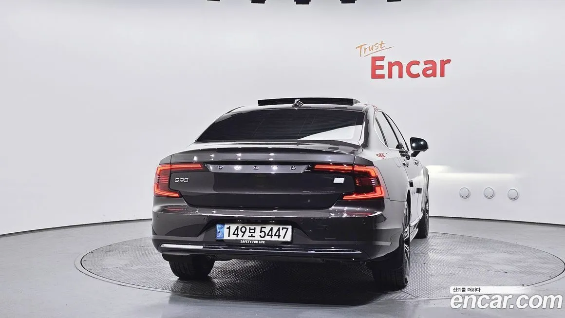 Volvo S90 2023 из KR, фото 3