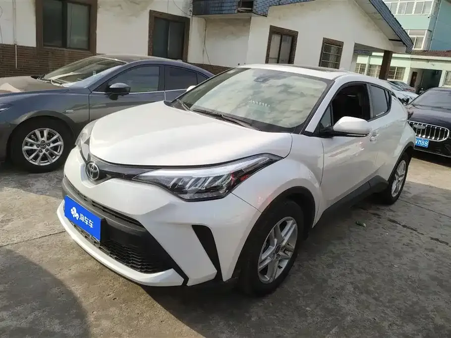 Toyota C-HR 2024 из CN, фото 1