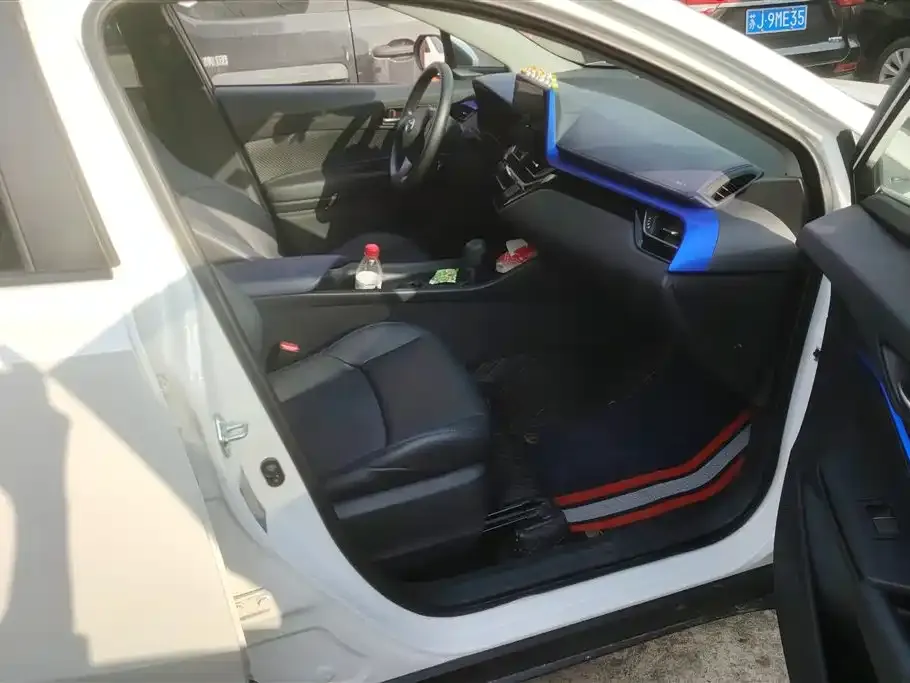 Toyota C-HR 2024 из CN, фото 5