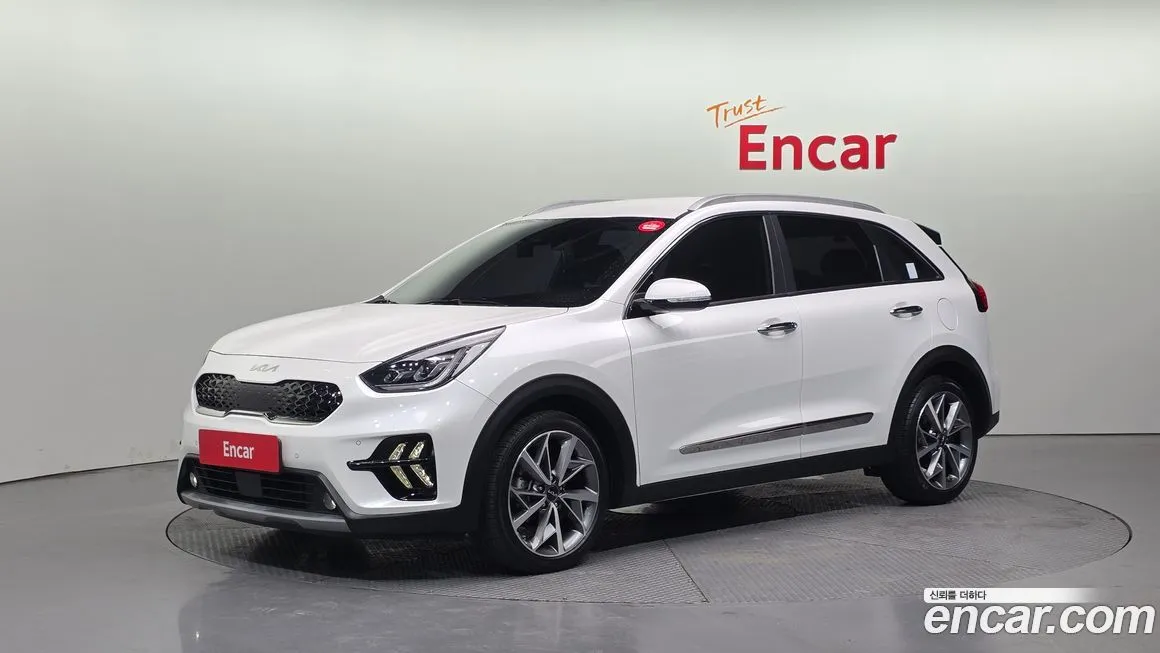 Kia Niro — фото 1