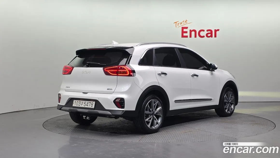 Kia Niro — фото 2