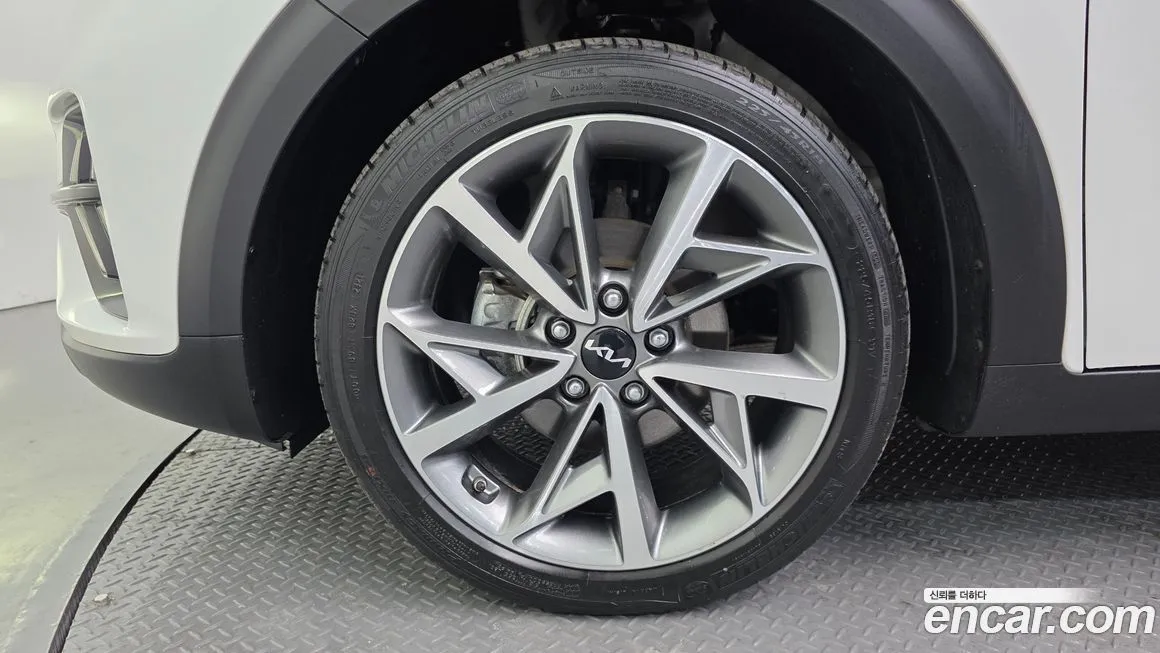 Kia Niro — фото 10